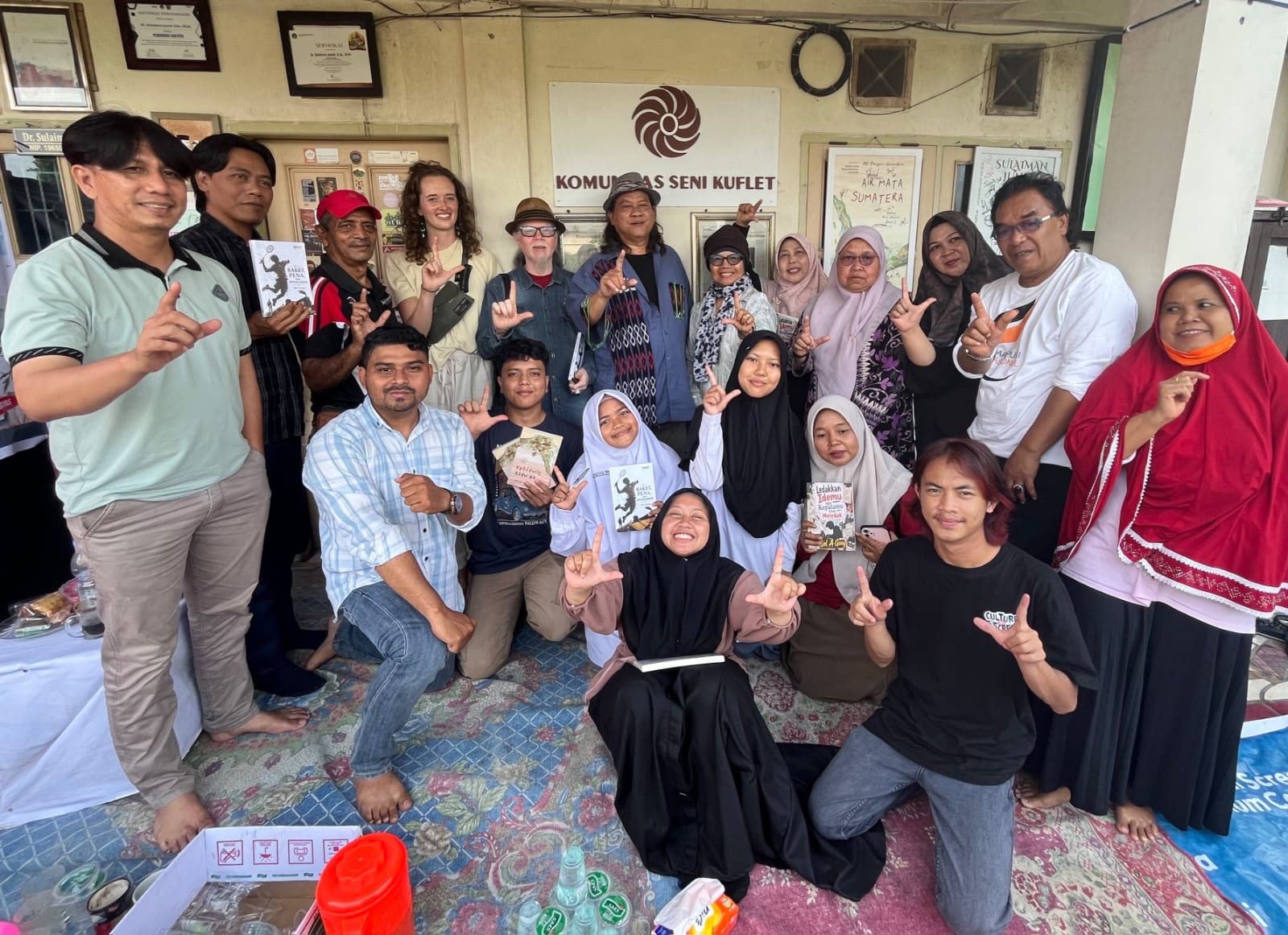 Komunitas Seni Kuflet Padang Panjang Gelar Jumpa Novelis dan Duta Baca Indonesia Gol A Gong