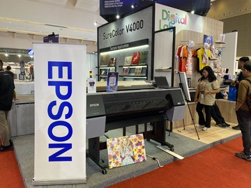 Epson Rilis SureColor V4000, Printer UV Flatbed A1+ Desain Ringkas