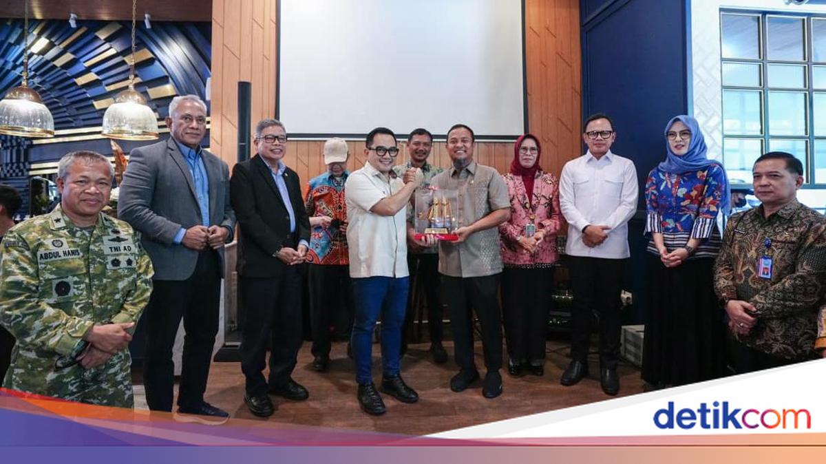 Gubernur Sulsel Andi Sudirman Apresiasi Penyerahan Sertifikat Aset Daerah, Dukung Percepatan Asta Cita