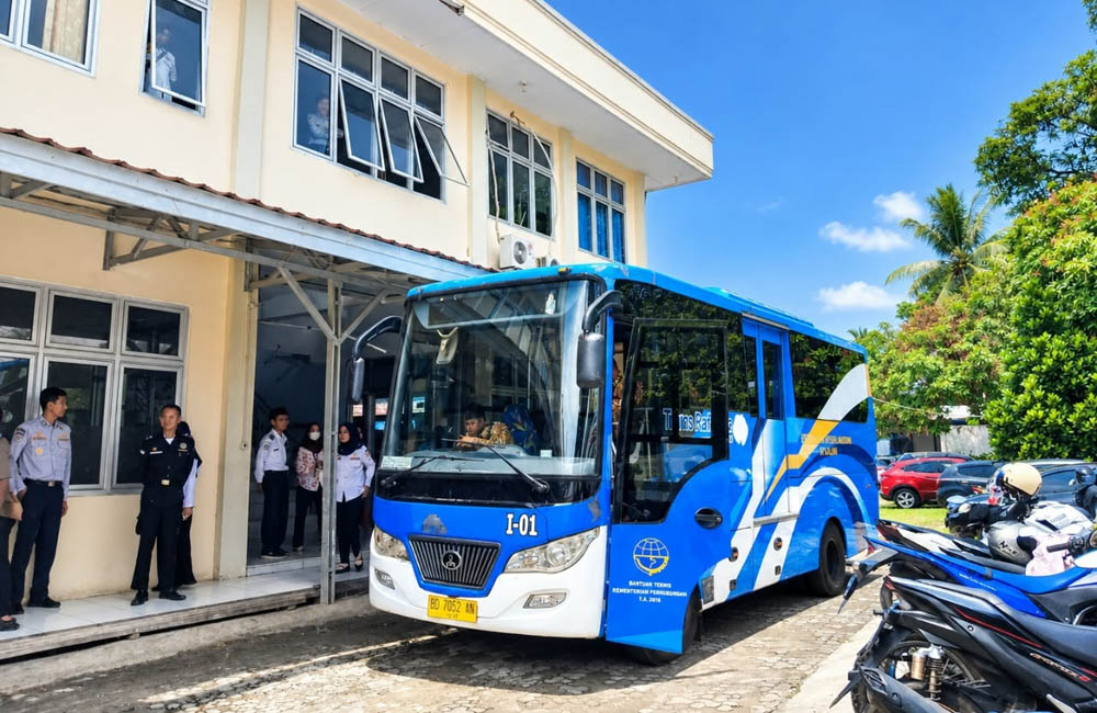 Pemprov Bengkulu Pinjamkan Bus BRT ke UMB, Mahasiswa Kini Punya Transportasi Layak