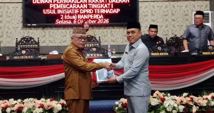 DPRD Kabupaten Gorontalo Bahas Dua Ranperda Usul Inisiatif di Paripurna, Zulfikar Usira Tekankan Kepentingan Publik