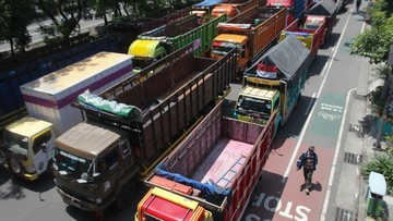 Kemenko Infra Targetkan Tol Bebas Truk ODOL Mulai 1 Januari 2027