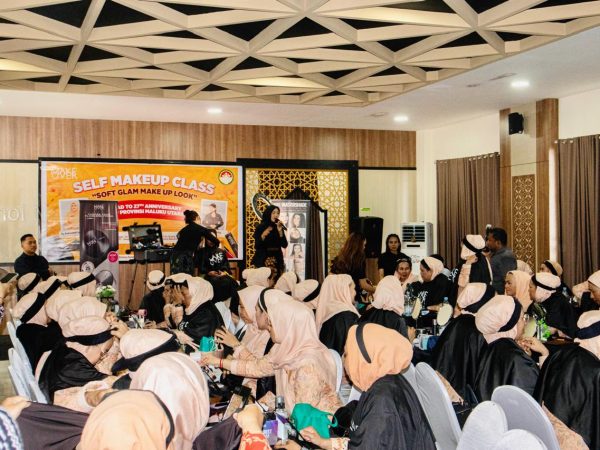 Dream Production Gelar Self Makeup Class di Ternate, Perempuan Maluku Utara Diajak Lebih Percaya Diri