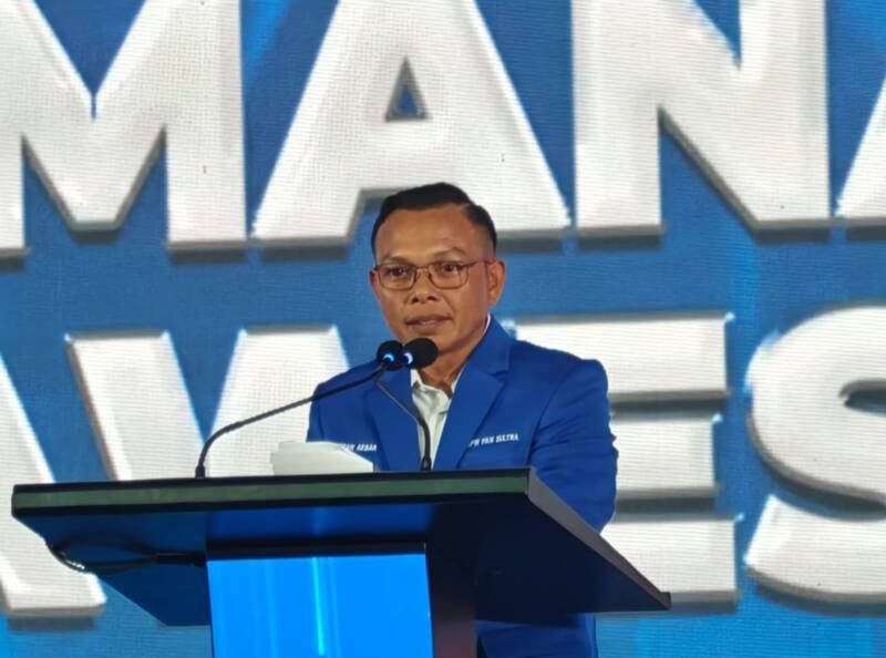 Ketua PAN Sultra Yusran Akbar Minta Kader Perjuangkan Petani, Nelayan, dan UMKM di Pelantikan Pengurus 2026–2031