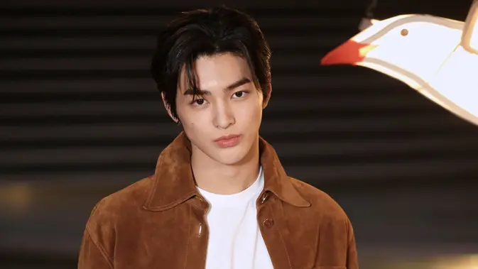 Keonho CORTIS Debut di Show Chanel Paris Fashion Week
