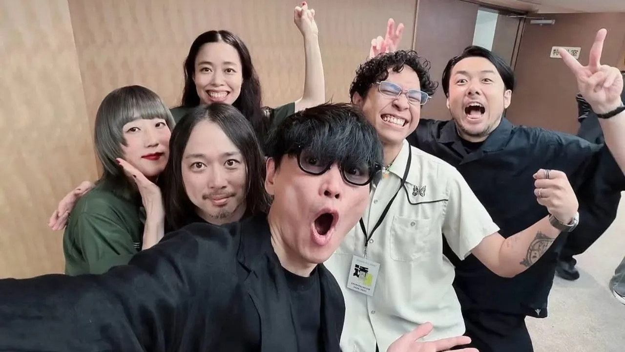 Baskara Putra Bertemu Sakanaction di Jepang, Pamer Album Bertanda Tangan