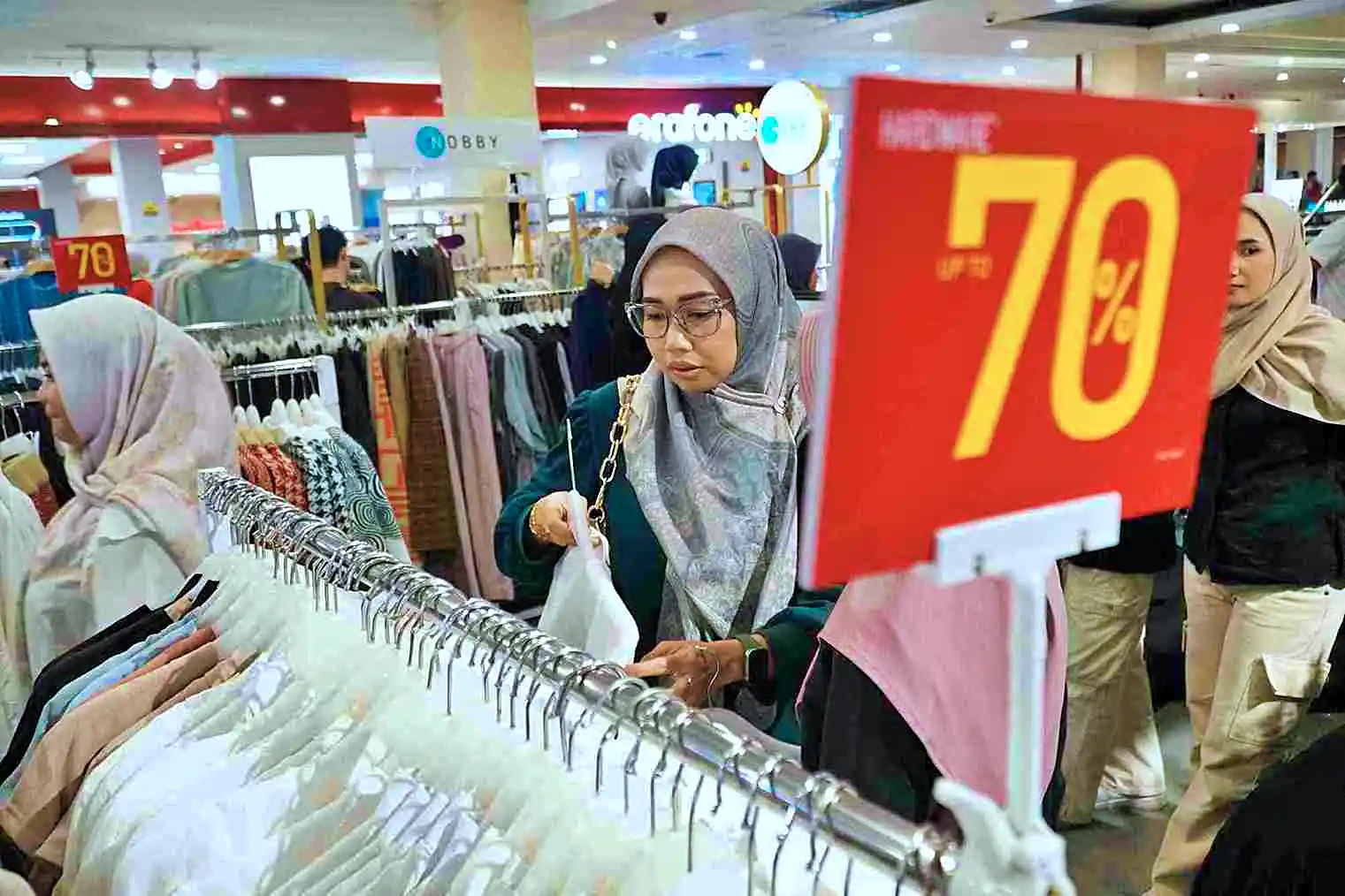 Indeks Keyakinan Konsumen Populix Anjlok ke 48,73, Warga Pilih Tahan Belanja