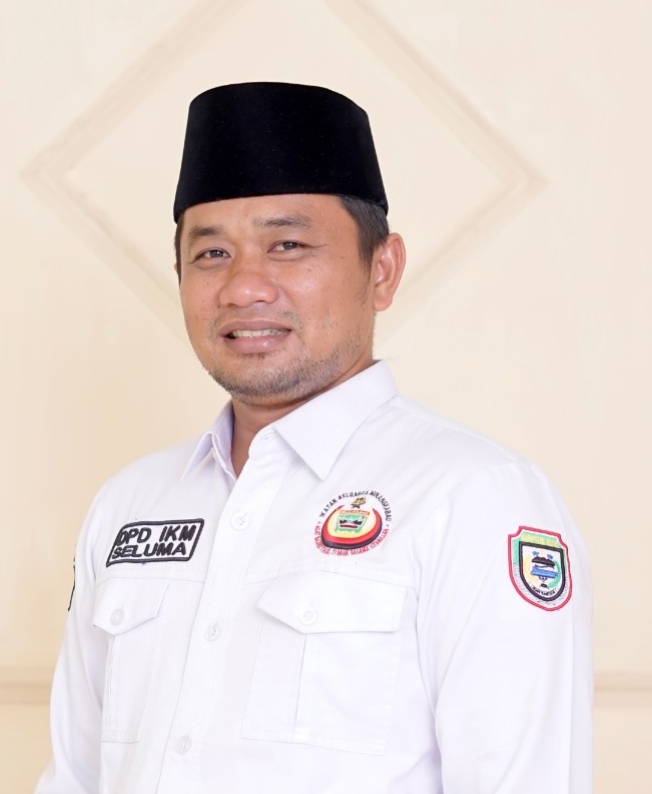 Pentas Seni Minangkabau IKM Seluma Meriahkan Gebyar Semarak Merah Putih di Halaman Masjid Raya Falihin