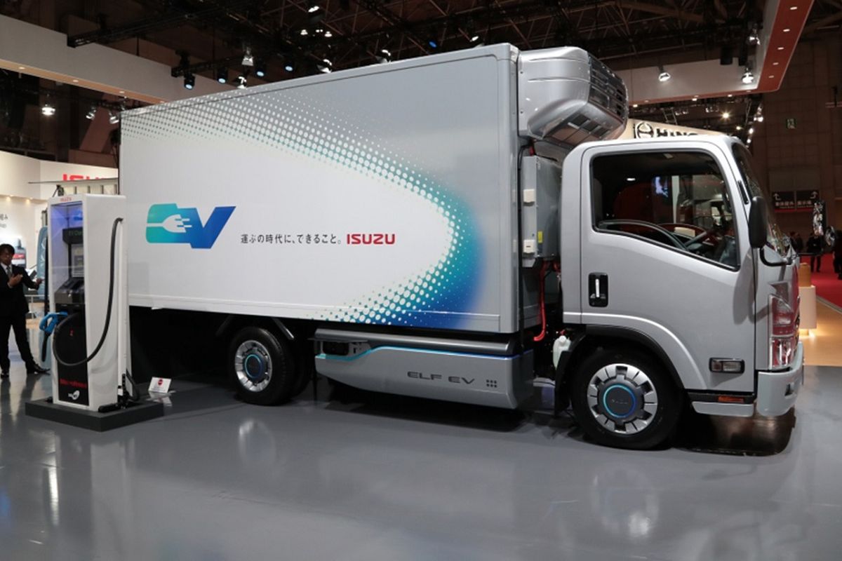 WRI Sebut Truk Listrik Bisa Hemat Subsidi Solar Rp161,36 Triliun pada 2030-2035