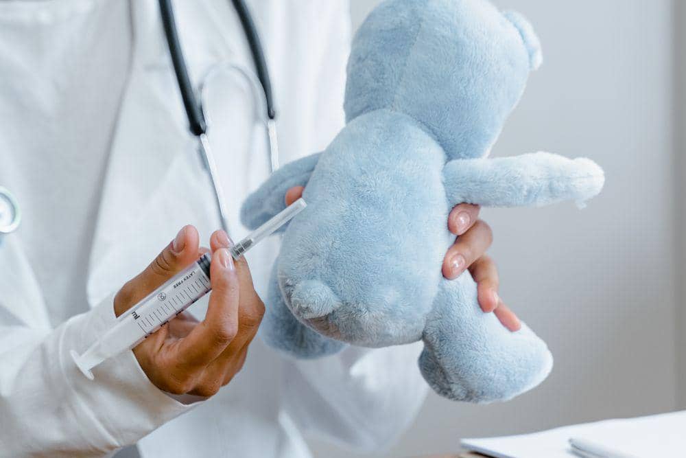 Vaksin Anak dan DNA: Fakta Medis yang Perlu Ibu Ketahui
