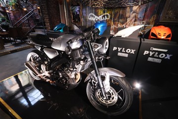 Pylox Premium: 32 Warna Original Motor, Cat Semprot buat Repaint Sendiri