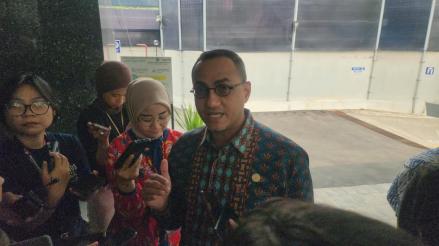 OJK Dorong Emiten HSC Refloating, Saham Terkonsentrasi Sulit Masuk Indeks Utama