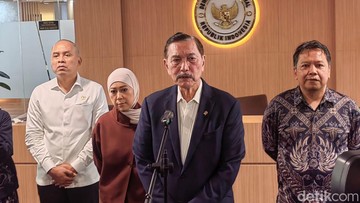 Subsidi Barang Diganti Bantuan Tunai, Luhut: Bertahap 1-2 Tahun