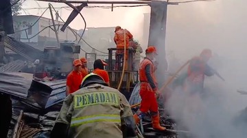 Kebakaran di Penjaringan Hanguskan 36 Bangunan, Kerugian Capai Rp 1 Miliar