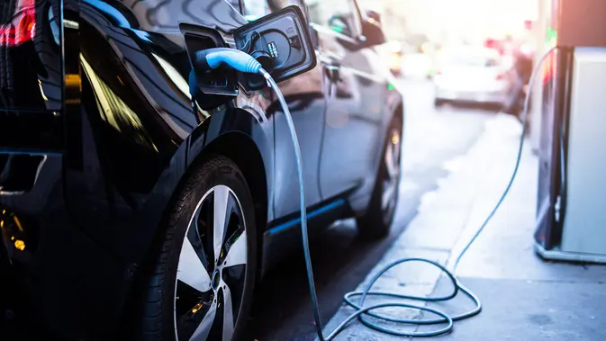 Kenapa Harga Mobil Listrik Bekas Cepat Anjlok: 7 Penyebab Utama
