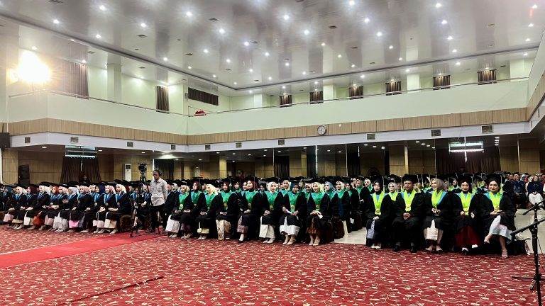 Poltekkes Kemenkes Bengkulu Wisuda ke-50, Pemprov Minta Lulusan Siap Bersaing di Tingkat Global