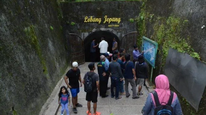 5 Tempat Wisata di Bukittinggi, dari Jam Gadang hingga Lobang Jepang