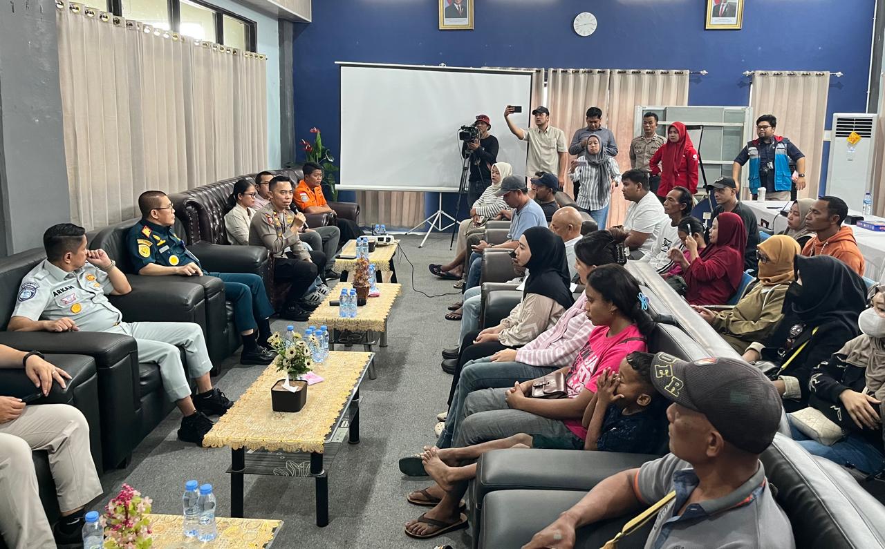Keluarga Korban KM Virgo Transport 8 Desak Pengangkatan Bangkai Kapal, Tender Ulang dan Dokumen di Polisi Jadi Penghambat