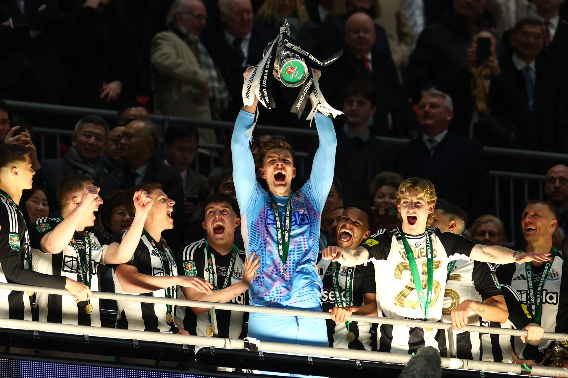 Bayern Munich Incar Nick Pope untuk Gantikan Manuel Neuer