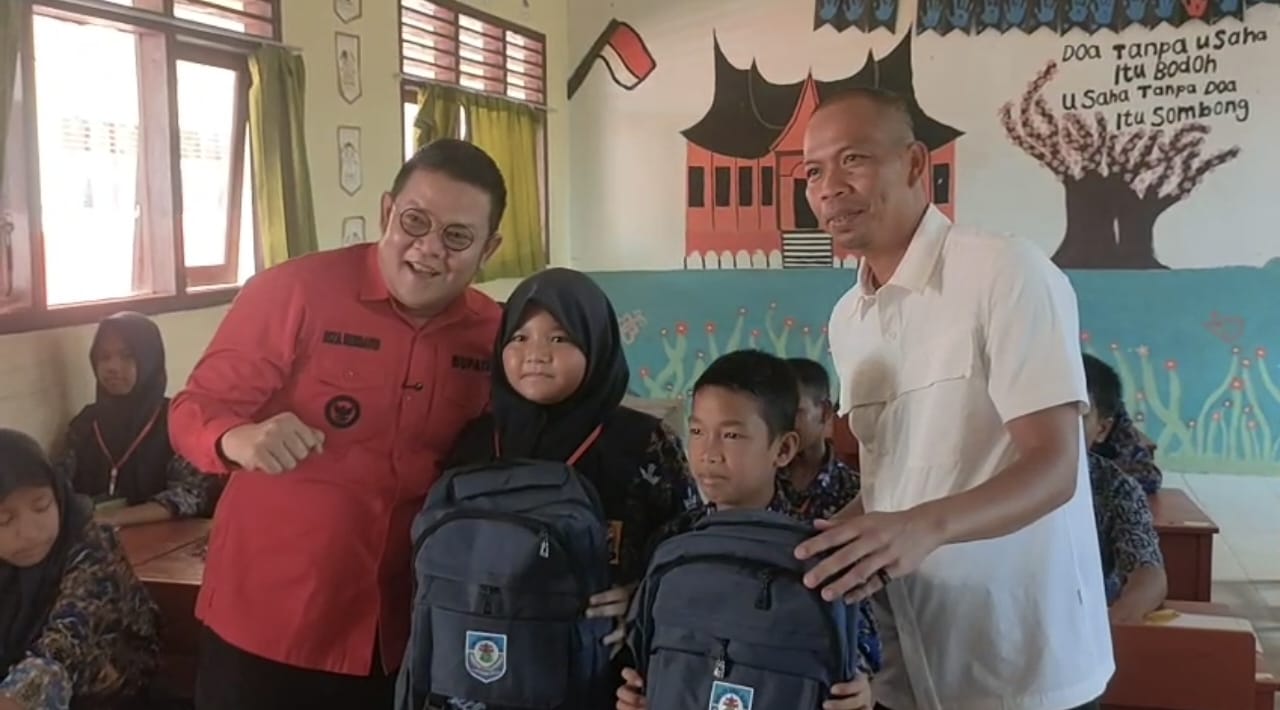 Pemkab Bangka Selatan Salurkan Perlengkapan Sekolah Gratis ke 7.287 Siswa SD dan SMP