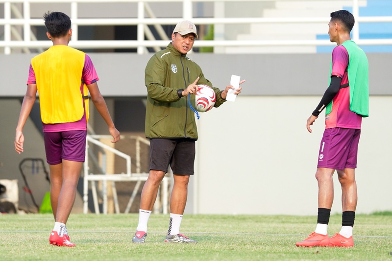 Kendal Tornado FC Satu Grup dengan Persebaya di League Cup 2026, Stefan Keeltjes Sebut Jadi Motivasi Tambahan