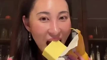 Tren Mukbang Mentega di TikTok, Pakar IPB Ingatkan Risiko Kesehatan