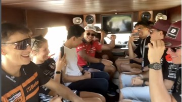 Mario Aji dan Veda Naik Angkot di Lombok, Ajak Pebalap Eropa Joget Dangdut