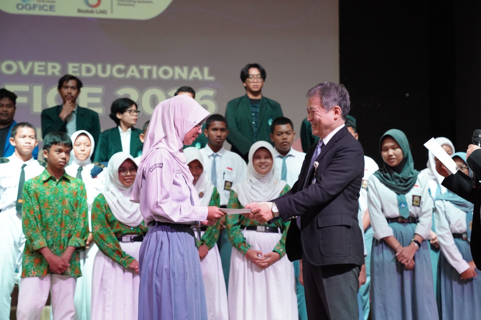 OGFICE Salurkan Rp316,5 Juta untuk Pendidikan Bontang, 145 Pelajar dan Mahasiswa Terima Beasiswa