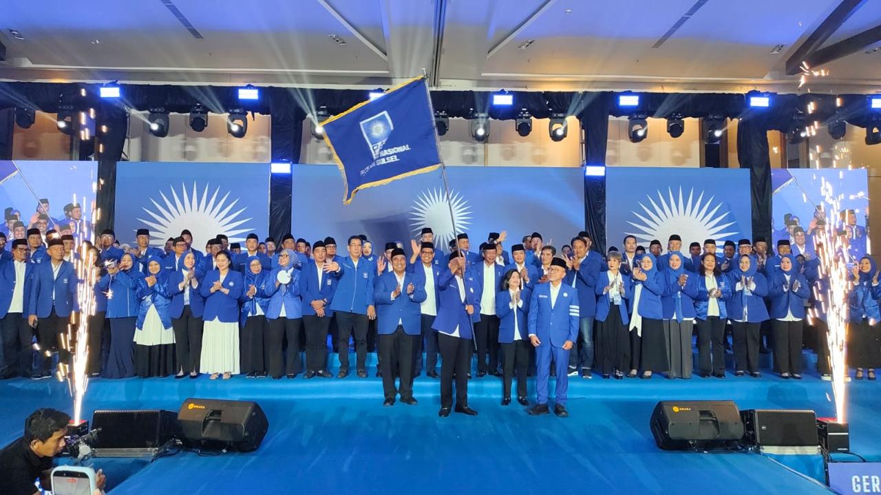Zulhas Lantik Pengurus PAN Sulsel 2024-2029 di Makassar, Abd. Rauf Pimpin DPD Pangkep