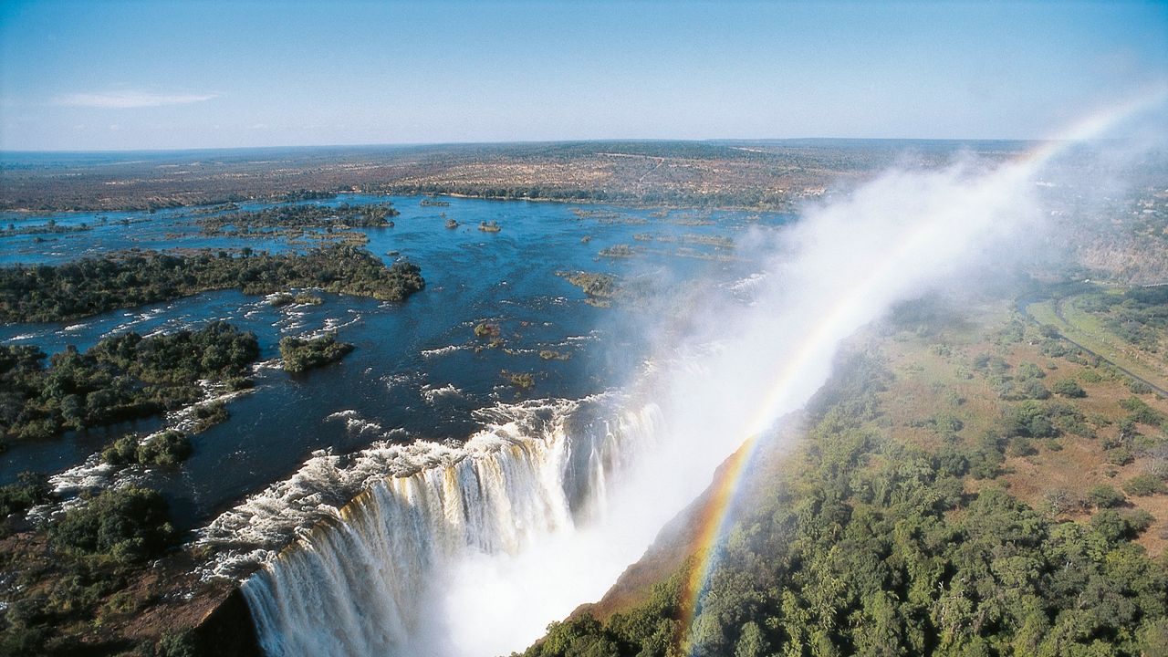 Zambezi National Park Zimbabwe, Pesona Tenang di Tepi Victoria Falls