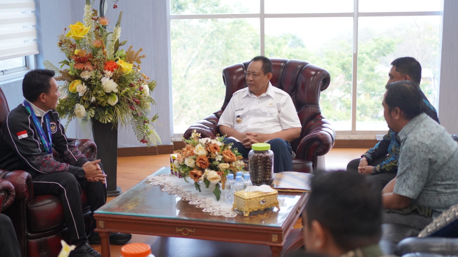 Gubernur Gorontalo Serahkan Bonus ke Atlet Sepak Takraw Peraih Medali ASEAN Games Jepang 2026