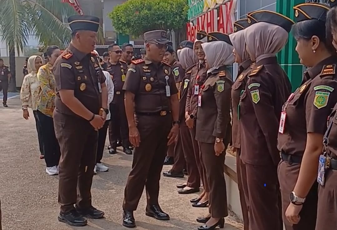 Kajati Sultra Tekankan Jaga Marwah Kejaksaan dalam Kunjungan Kerja ke Buton