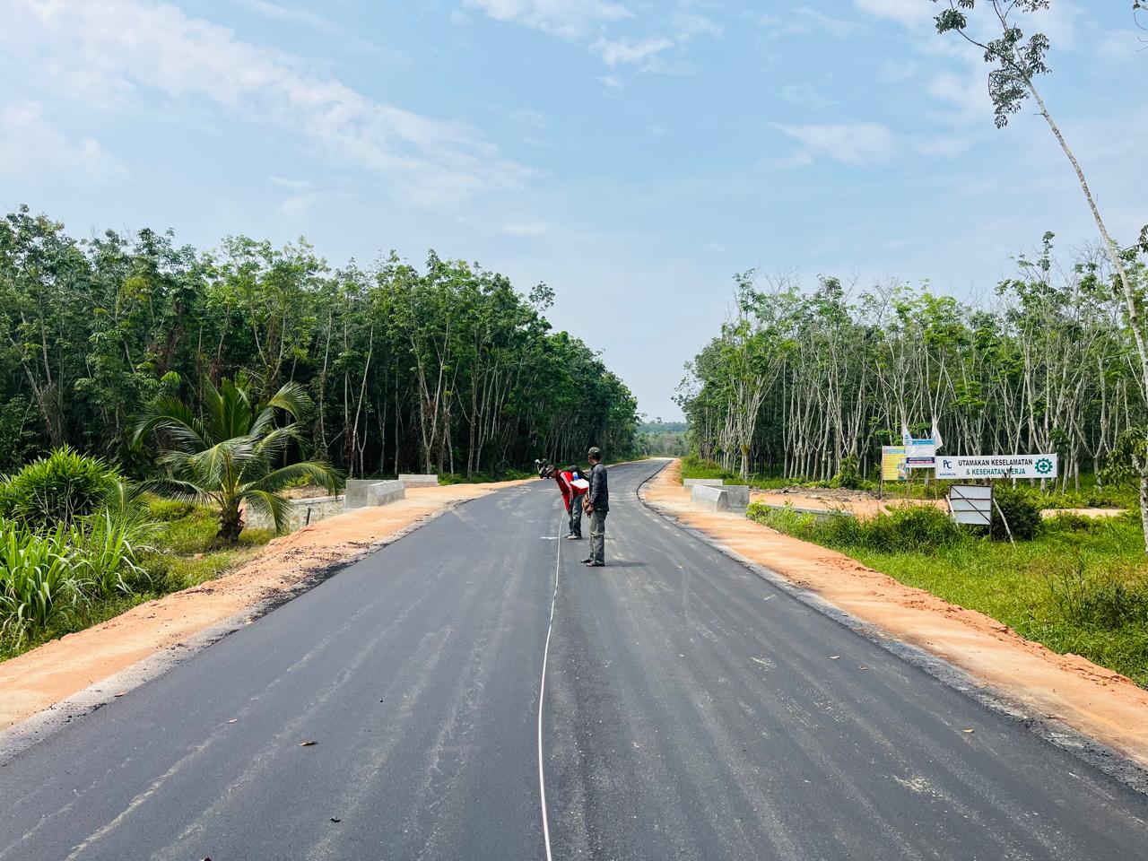 PPK PUPR Karimun Bantah Isu Jalan SP Mutiara–Parit Lapis Tak Sesuai Spesifikasi, Sebut Foto Itu Bahu Jalan