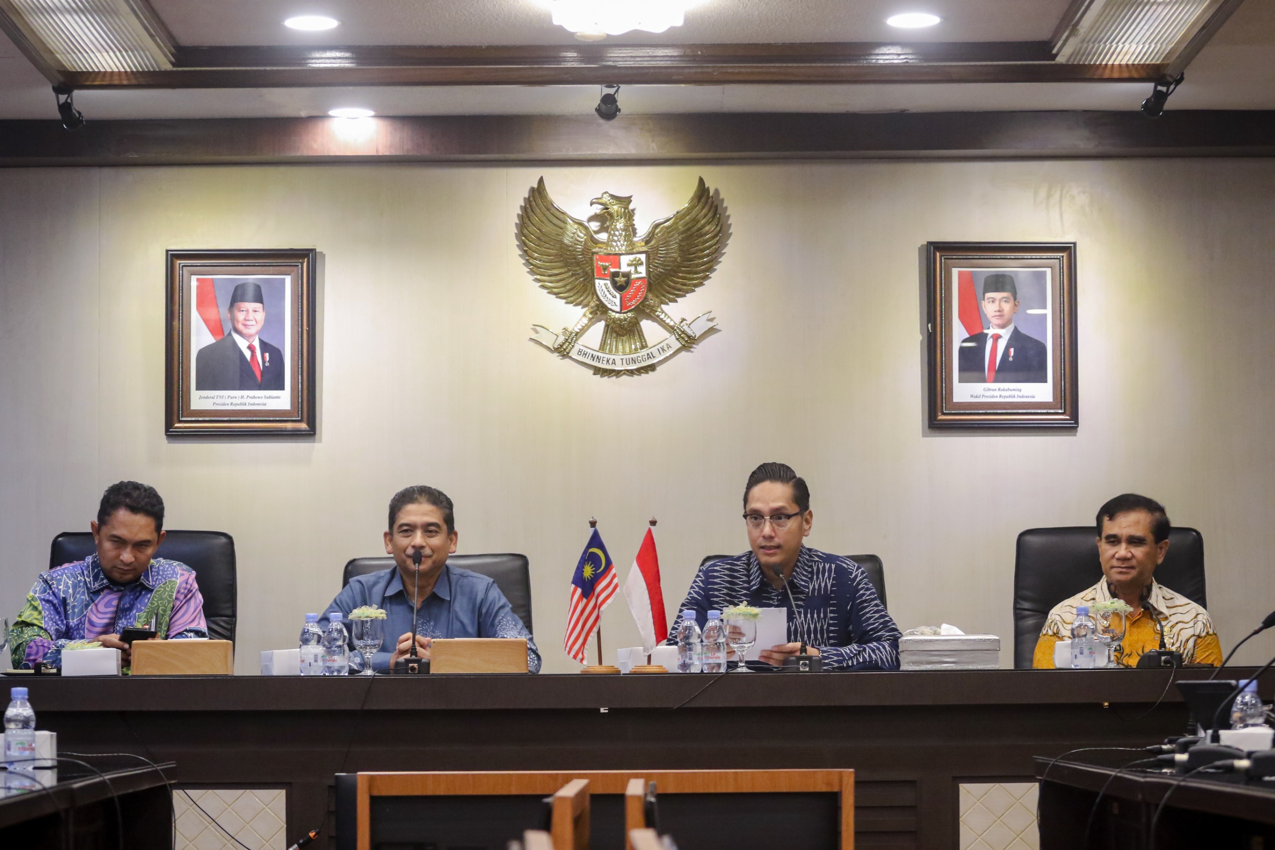 Dubes Malaysia Kunjungi Balai Kota Medan, Rico Waas Tawarkan Investasi UMKM hingga BRT 12 Koridor