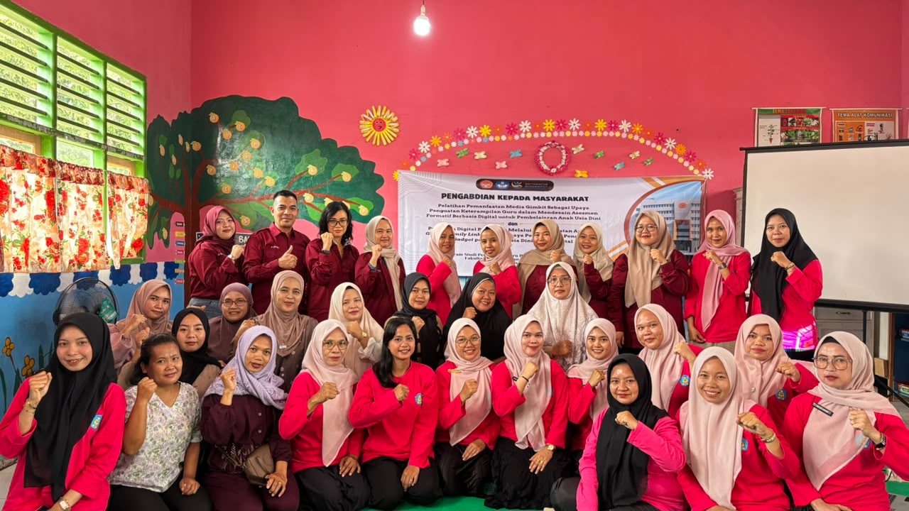 Digital Parenting Anak Usia Dini: Pelatihan Guru dan Orang Tua di Tebo