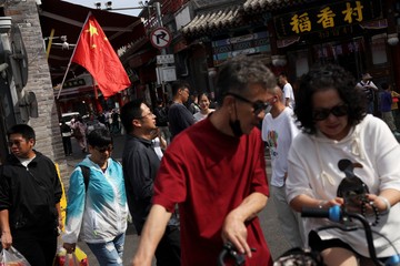 Golden Week 2026: Turis China Tetap Liburan Meski Ogah Belanja Banyak