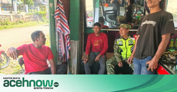 Babinsa Koramil 05/Linge Komsos di Desa Kute Riyem, Pererat Silaturahmi dengan Warga Aceh Tengah