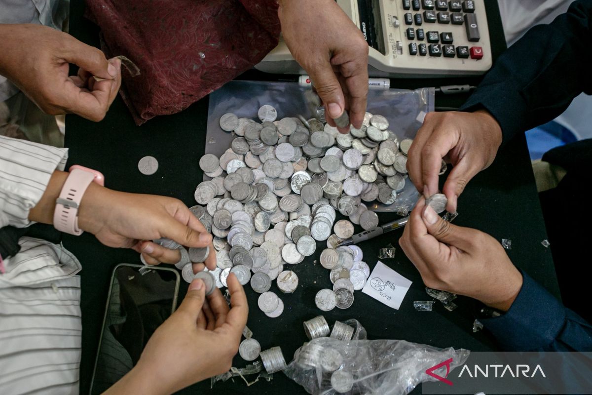 Rupiah Pagi Ini Menguat ke Rp17.896 per Dolar AS, Naik 19 Poin