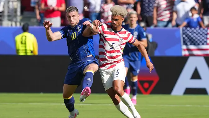 Bobby Zamora Dorong Manchester United Rekrut Antonee Robinson pada 2027