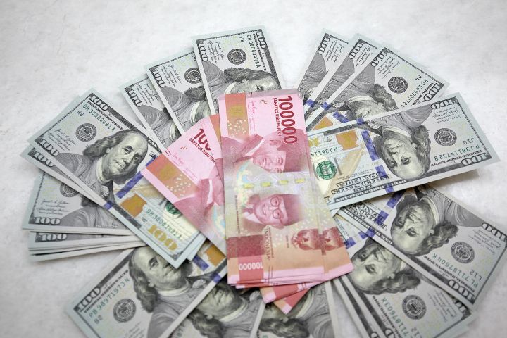 Rupiah Menguat 0,14% ke Rp17.890/USD, Pasar Waspadai Selat Hormuz