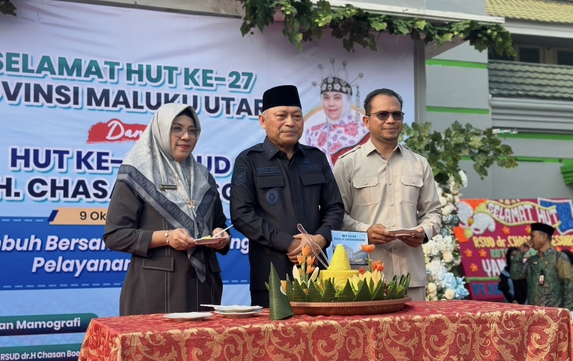 RSUD Chasan Boesoirie Ternate Genap 24 Tahun, 4 Pegawai Teladan hingga Logo Baru Diluncurkan