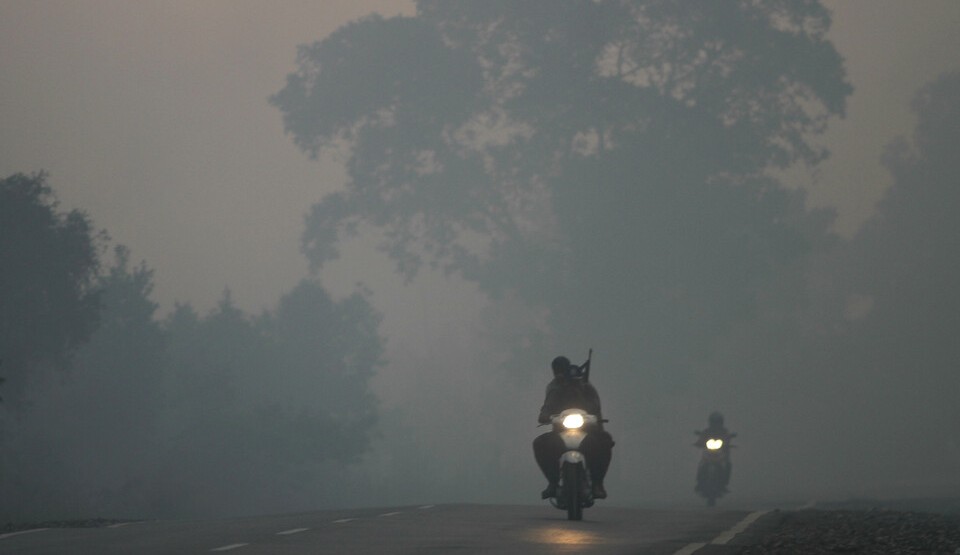 Kabut Asap Tebal Selimuti Tual dan Malra, Disdikbud Minta Sekolah Kurangi Aktivitas Luar Ruangan