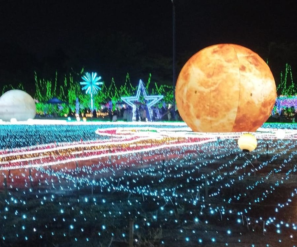 Lumiland Tasikmalaya Resmi Dibuka, 5 Juta Lampu LED Hiasi Dadaha Selama 38 Hari