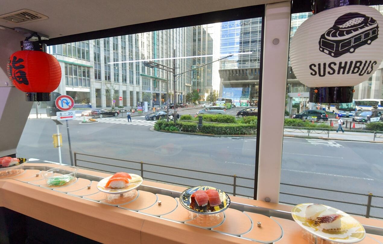 Sushi Bus Tokyo: Makan Sushi Sepuasnya Keliling Ginza 70 Menit