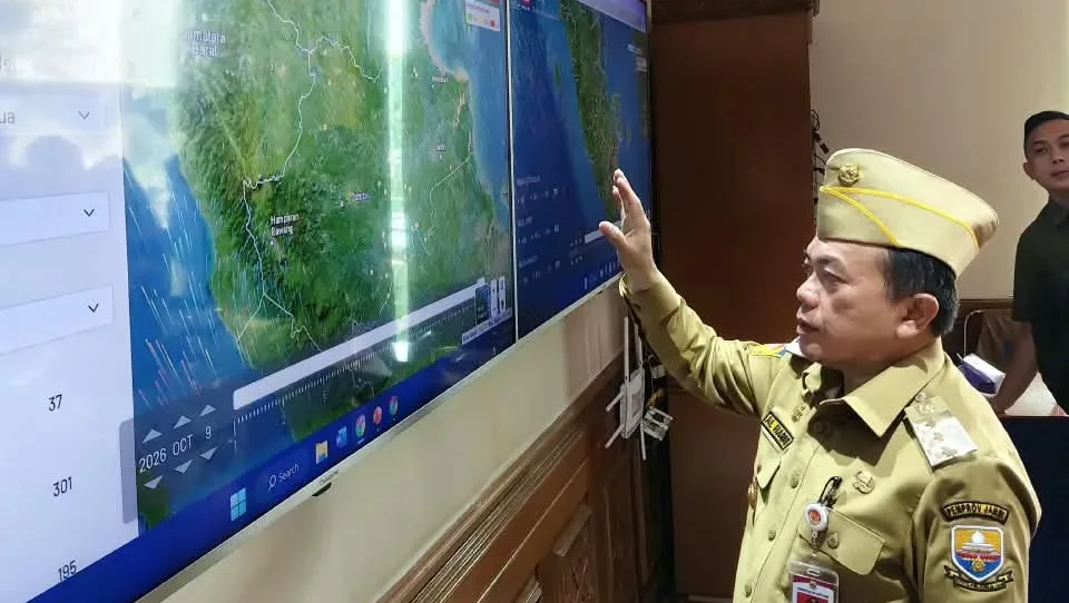 Gubernur Jambi Al Haris Sebut Arah Angin Kunci Kabut Asap ke Jambi, Jarak Pandang 1.000 Meter Hambat Water Bombing