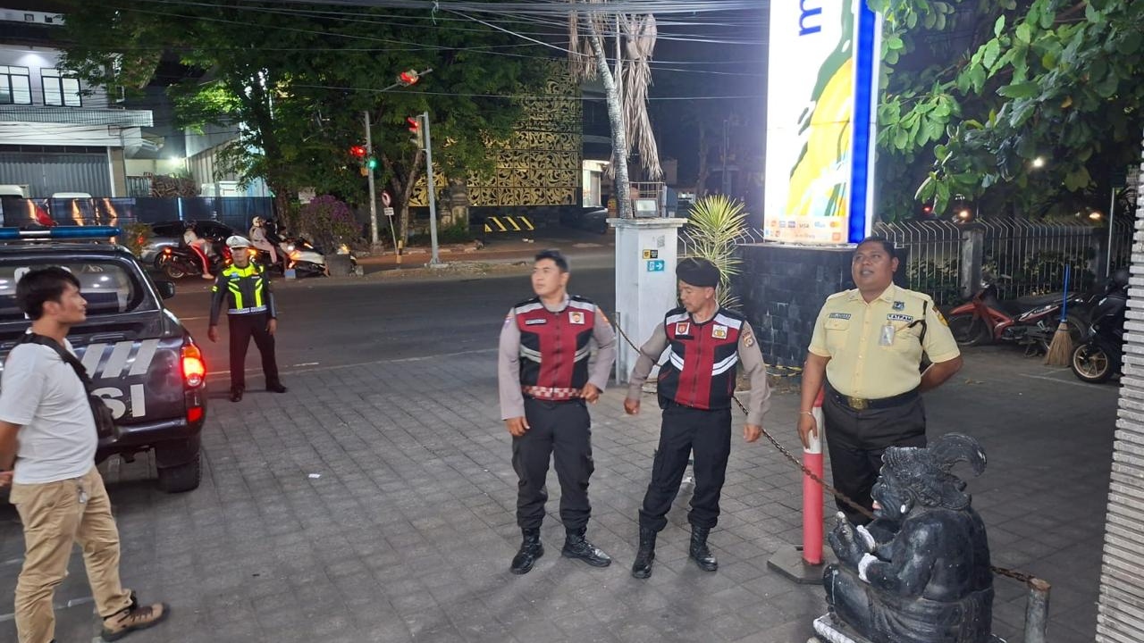 Polsek Kuta Utara Patroli Malam Amankan ATM Bank Mandiri Gatsu Barat