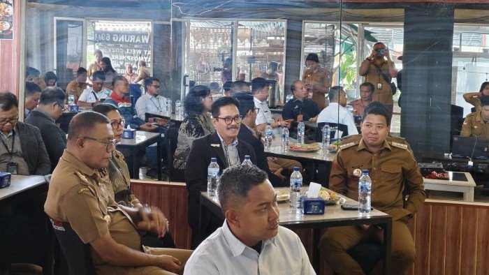 Pemkab Sikka Gandeng BUMN dan Perbankan Percantik Tugu hingga Taman di Kota Maumere