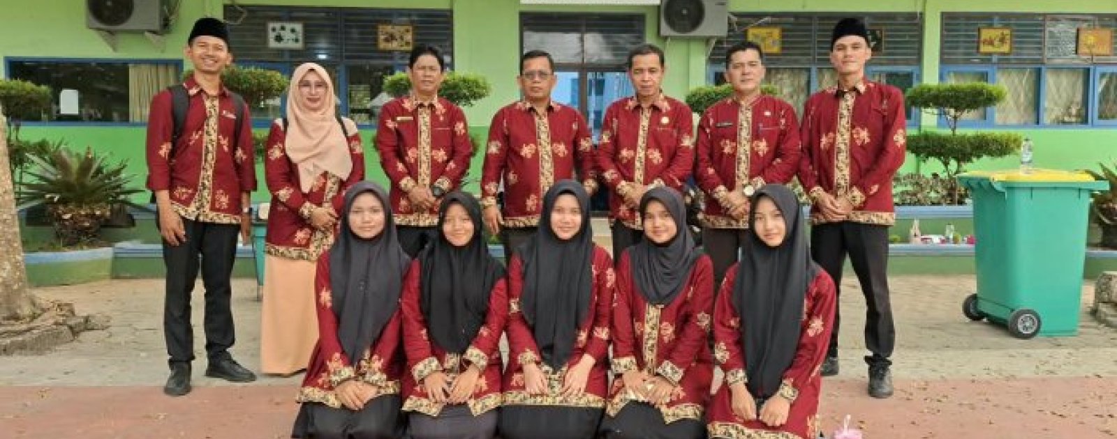 Dua Siswi MTsN 2 Bungo Tuntaskan Perjuangan di OMI Tingkat Provinsi Jambi, Kini Menanti Pengumuman Hasil