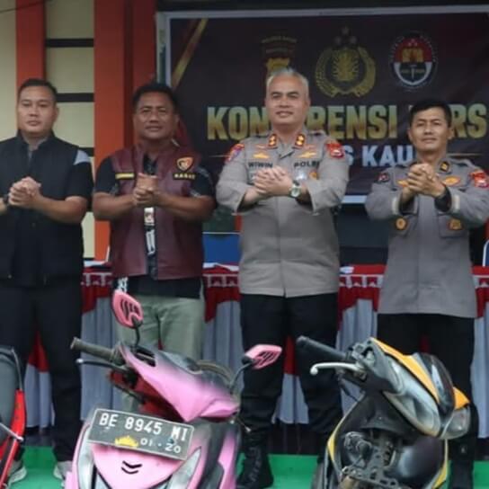 Polres Kaur Ringkus 2 Warga Maje, 8 Motor Curian Lintas Provinsi Disita