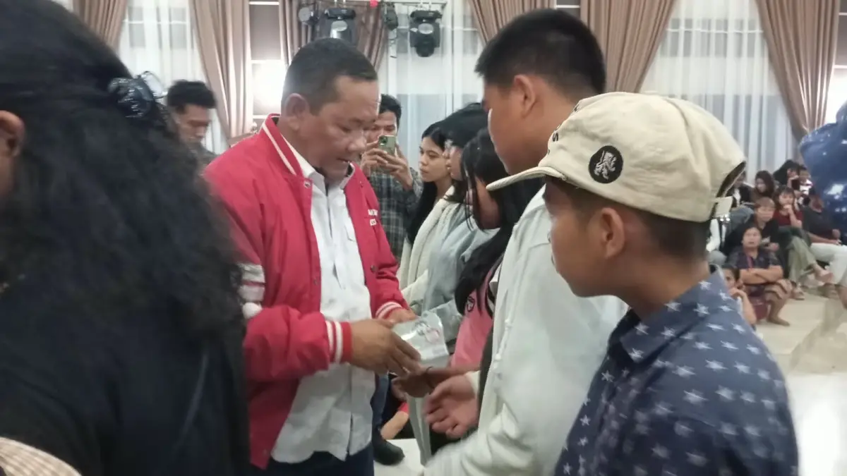 495 Siswa Karo Terdampak MBG Terima Tali Asih PDI Perjuangan, Tabungan hingga Rp 2,5 Juta per Anak